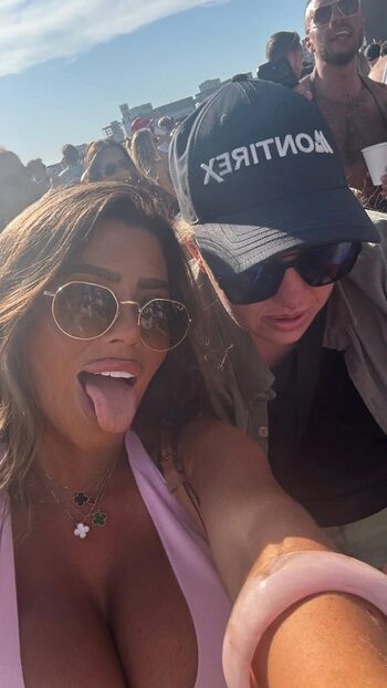 Full leaked Emmymxoxo private photo