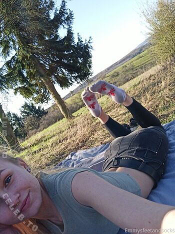 Full leaked Emmysfeetandsocks private photo