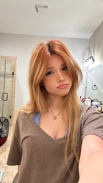 Full leaked Emmyuh private photo