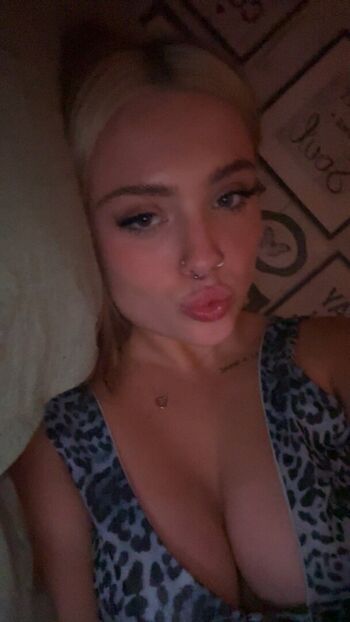 Full leaked Emsideyourmind private photo