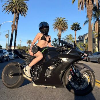 Full leaked Emsirenn page private photo