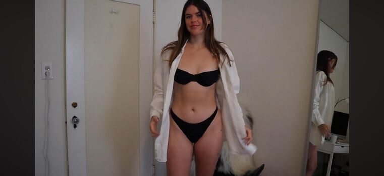 Full leaked Emvy asmr private photo