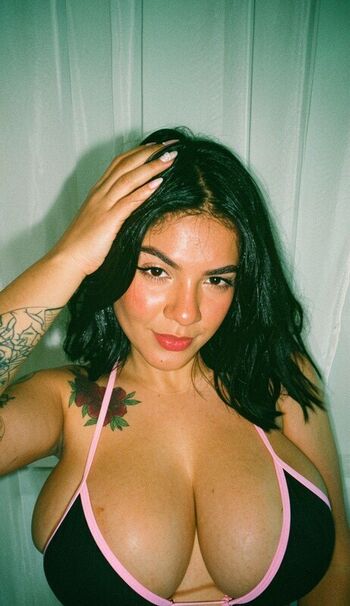 Full leaked Emybeecker private photo