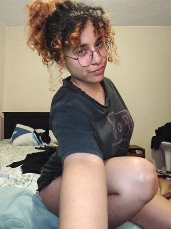 Full leaked Emylia smith private photo
