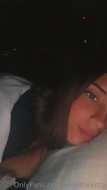 Full leaked Emythekitty page private photo