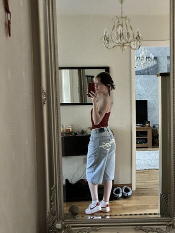 Full leaked Emzeeni private photo