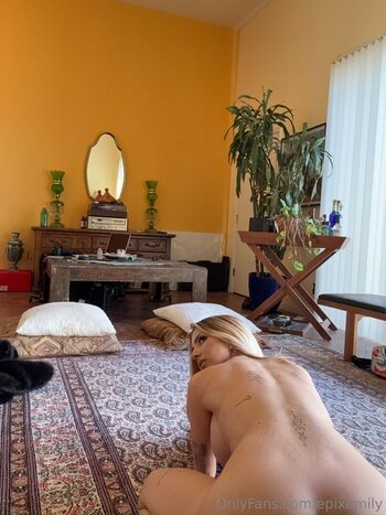 Full leaked Epixemily private photo