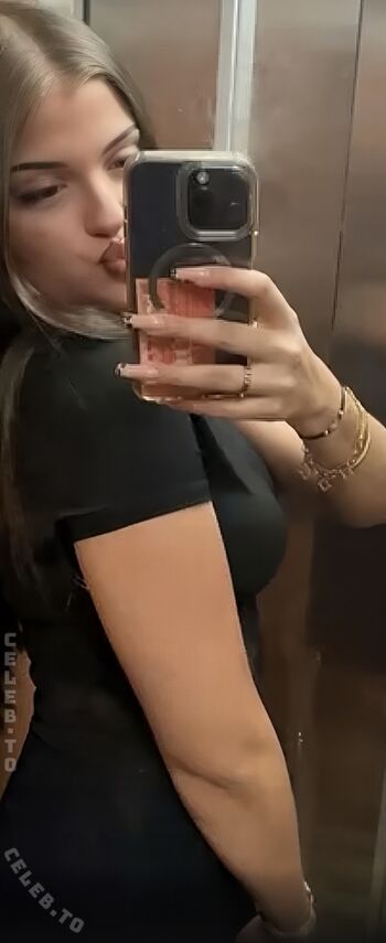 Full leaked Erdita ra private photo