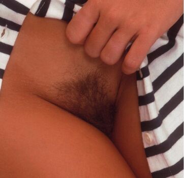 Full leaked Erika eleniak private photo