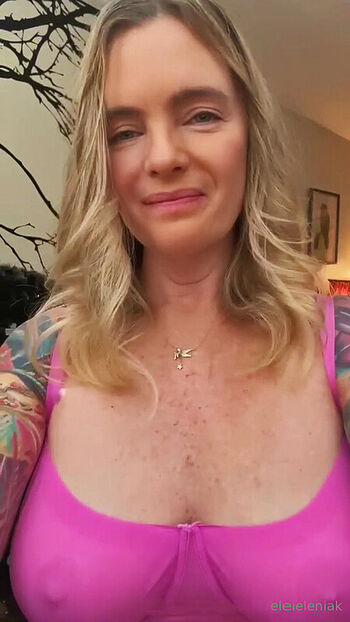 Full leaked Erika eleniak private photo