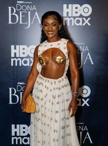 Erika Januza