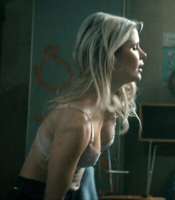 Full leaked Erin moriarty private photo