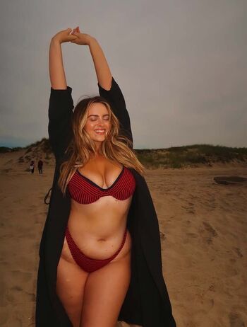 Full leaked Erinmhk private photo
