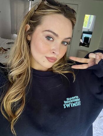 Full leaked Erinmhk private photo