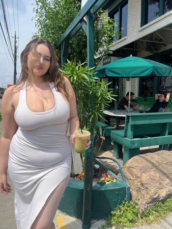 Full leaked Erinmhk page private photo