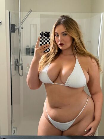 Full leaked Erinmhk private photo