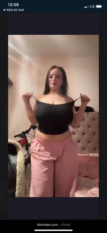 Full leaked Eryka private photo