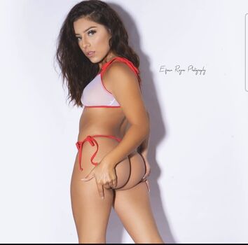 Full leaked Esmiana private photo
