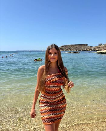 Full leaked Esperanca da rocha private photo