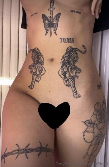 Full leaked Essieofficial private photo