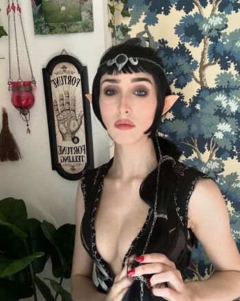 Estella Graves
