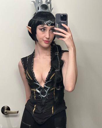Full leaked Estella graves private photo