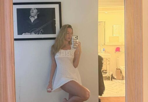 Full leaked Ester exposito page private photo