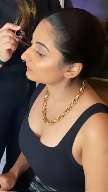 Full leaked Esther anil private photo