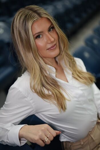 Full leaked Eugenie bouchard private photo