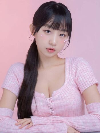 Full leaked Eunji pyoapple  page private photo