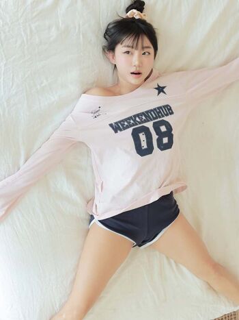 Full leaked Eunji pyoapple  page private photo