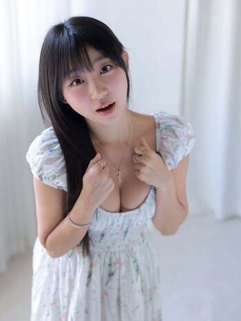 Full leaked Eunji pyoapple  page private photo