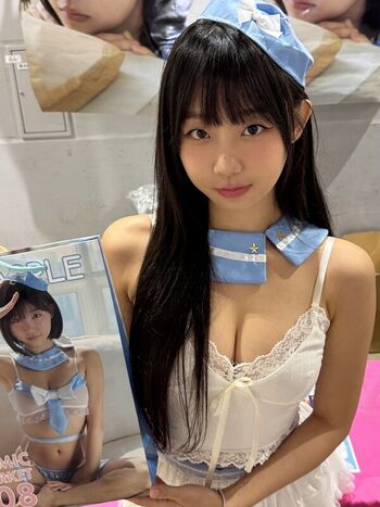 Full leaked Eunji pyoapple page private photo
