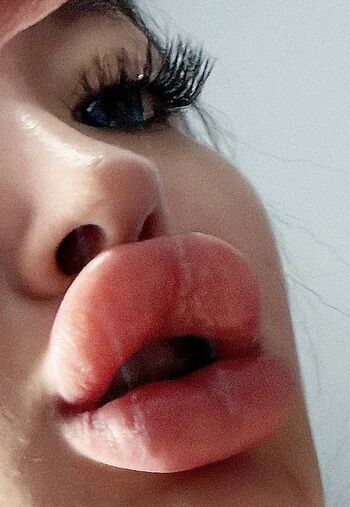 Full leaked Eva u tits private photo