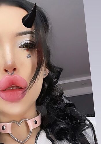 eva_u_tits