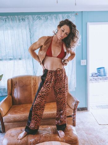 Full leaked Evangeline lilly private photo