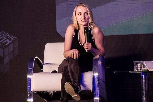 Full leaked Evanna lynch private photo