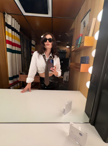 Full leaked Eve hewson private photo