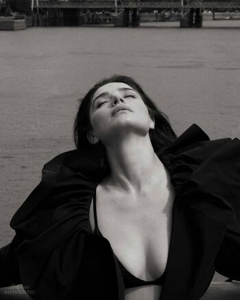 Full leaked Eve hewson private photo