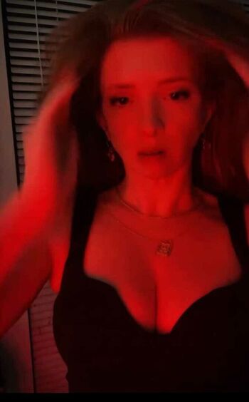 Full leaked Evelyndefierce private photo