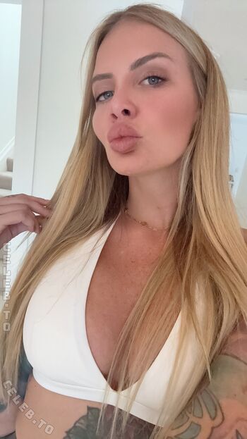 Full leaked Evelynuncovered private photo