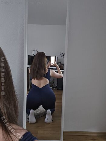 Full leaked Evelynxka page private photo
