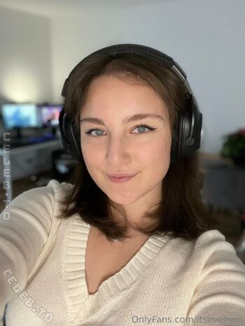 Full leaked Evelynxka private photo