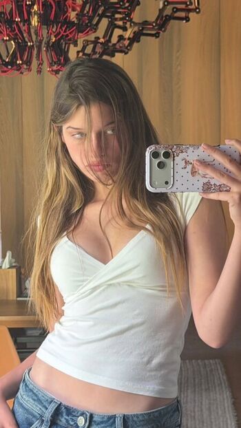Full leaked Ever anderson private photo