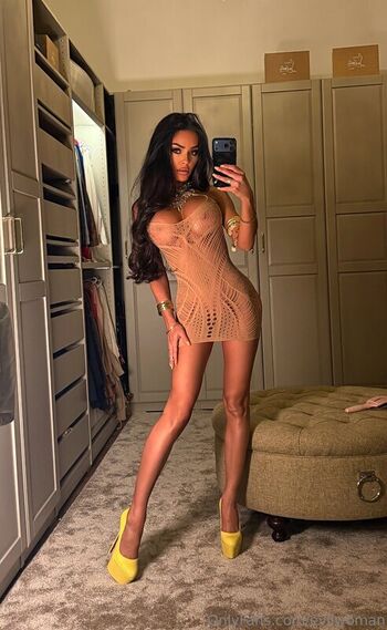 Full leaked Evil woman private photo