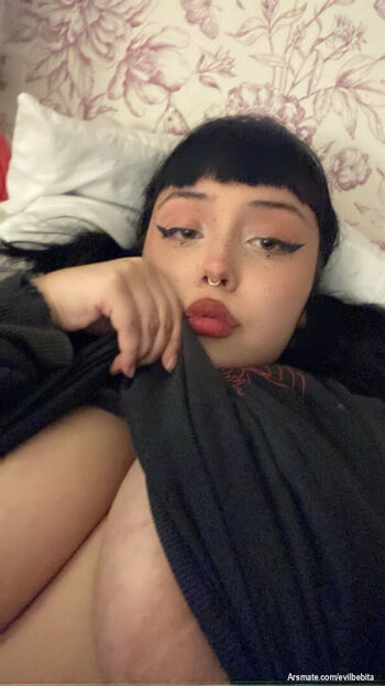 Full leaked Evilbebita private photo