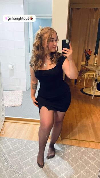 Full leaked Evviepp private photo