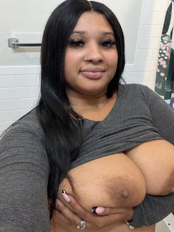 Full leaked Exoticbosgurl private photo