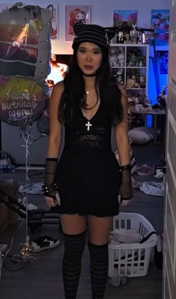 Full leaked Extraemily page private photo