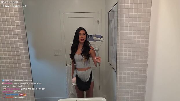 Full leaked Extraemily private photo